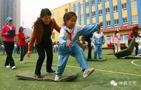 快船逆转勇士，双核合力显威力，状元独木难支。