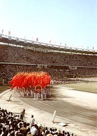 还剩四分钟输13分，大概率赢不了了，你想无法明白佩顿理查德桑托斯打的那么好但出场不到十分钟，波杰凭什么打26，谁打勇士都是不知道名字的新秀拿生涯新高！防不住投不进留着他干嘛